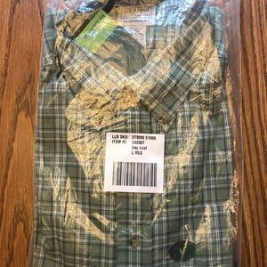 LLBean Men’s button down short sleeve shirt green